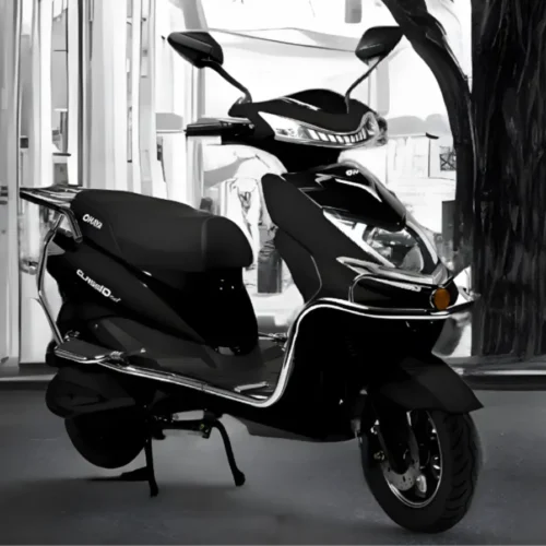 Side profile of Okaya ClassIQ with comfortable seat and footboard